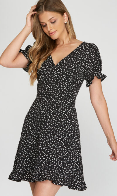 Black and White Short Sleeve Ditsy Daisy Print Dress